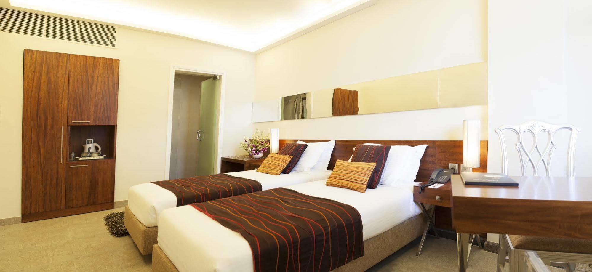 Diplomat, Chanakyapuri New Delhi- A Boutique Hotel Zewnętrze zdjęcie