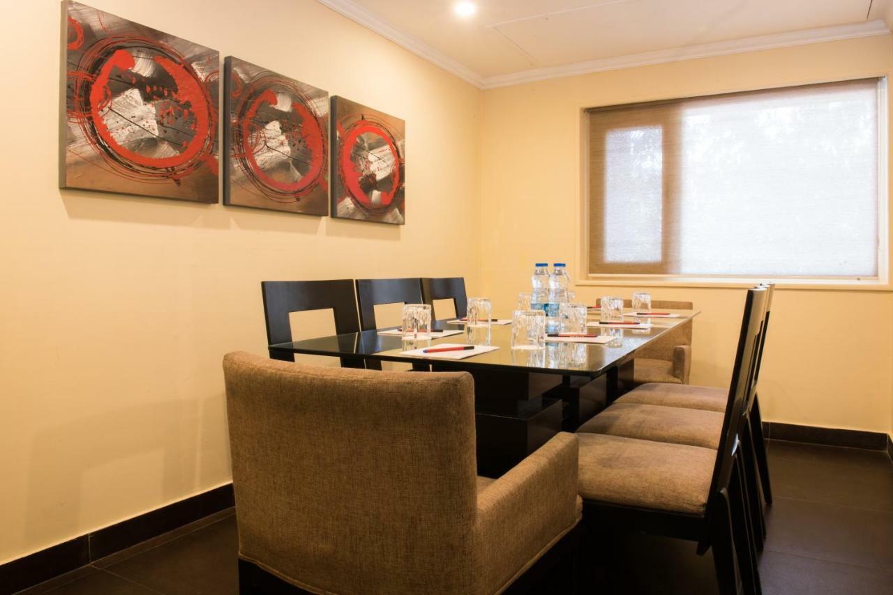 Diplomat, Chanakyapuri New Delhi- A Boutique Hotel Zewnętrze zdjęcie